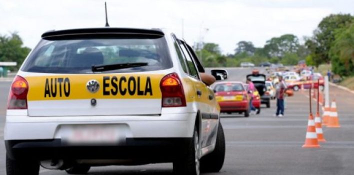 Despesas com transporte escolar e autoescolas podem vir a ser deduzidas no IR