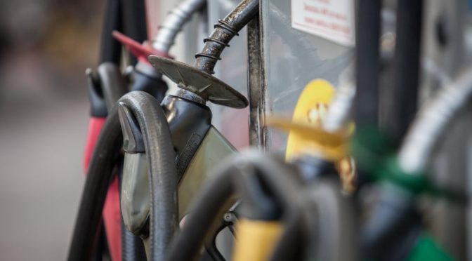 Preço do litro da gasolina e do diesel sobe nos postos, diz ANP